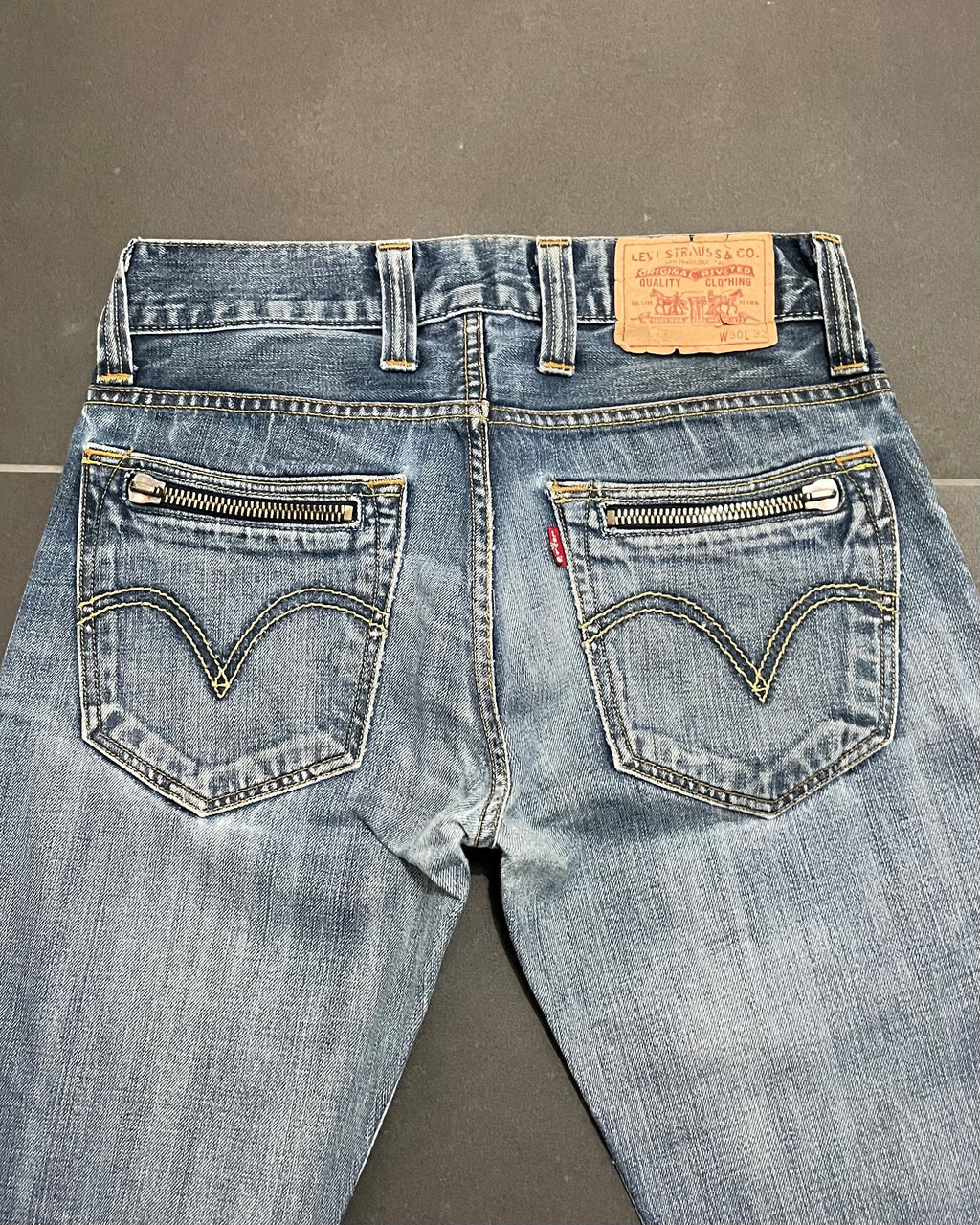Levi's 512 Bootcut Jeans - Size W30 L32