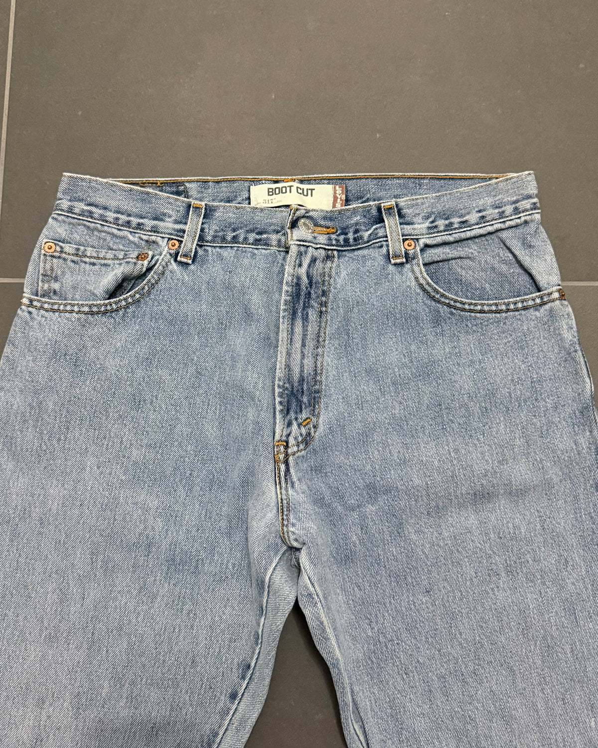 Levi's 517 Bootcut Jeans – W33 L34