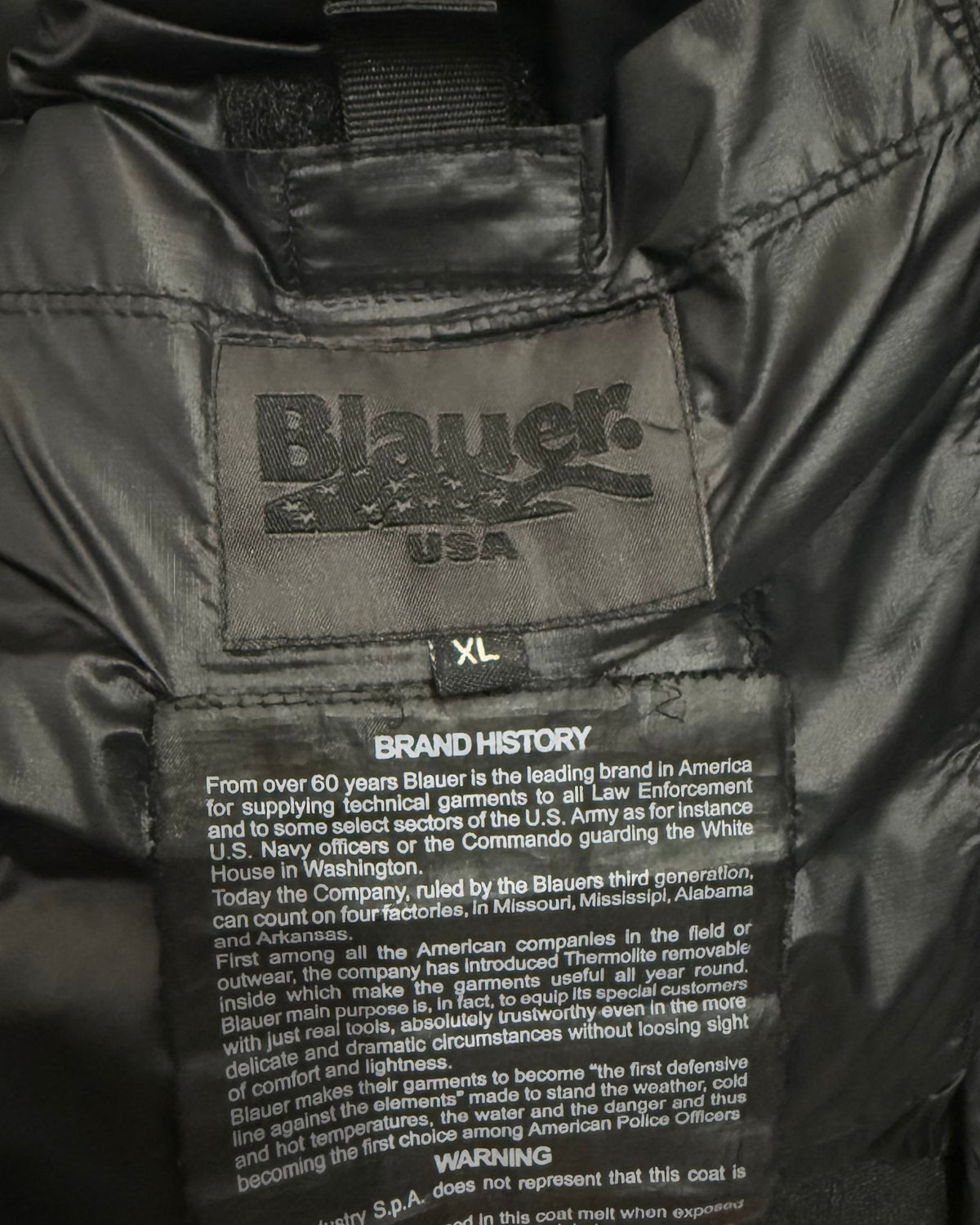 Blauer USA Wave Daunenjacke Schwarz – XL