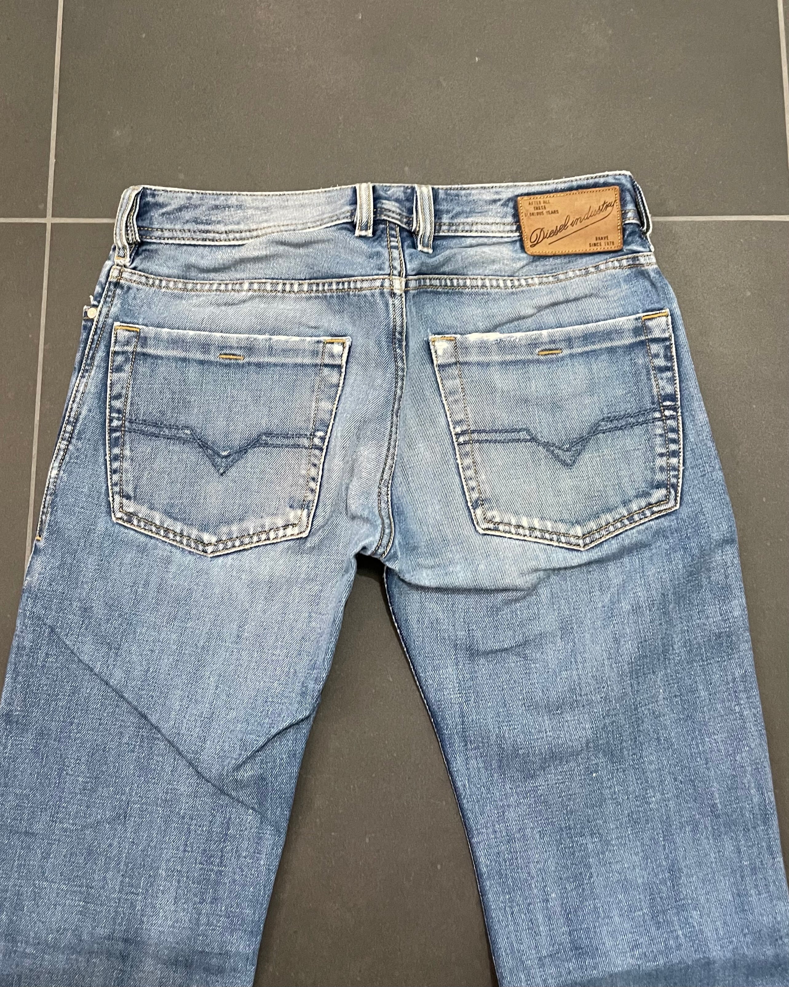 Diesel Zatiny Bootcut Jeans - Size W30 L34