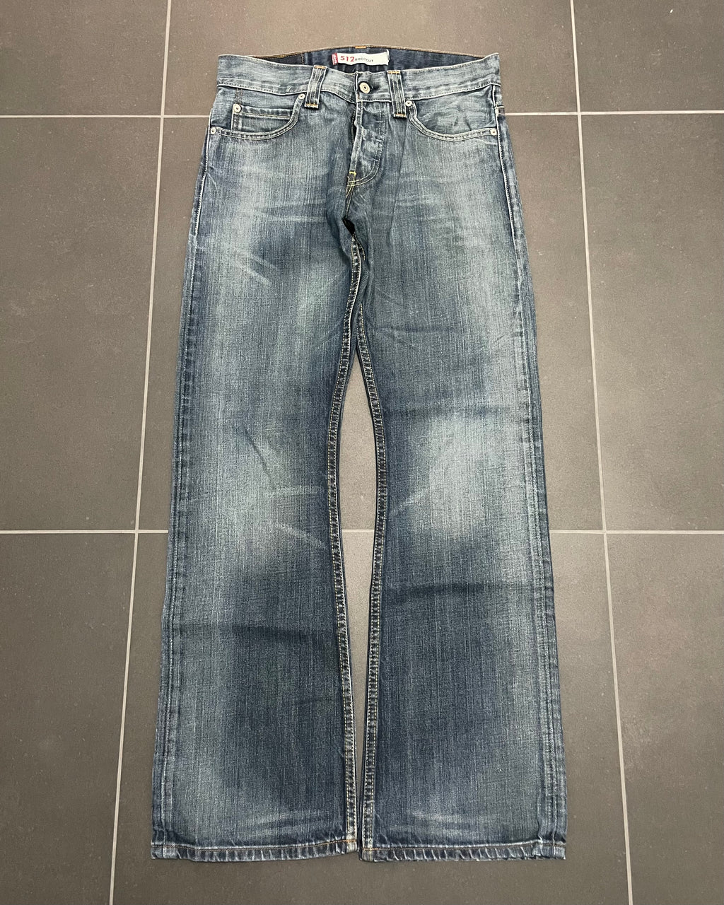 Levi's 512 Bootcut Jeans - Size W31 L34