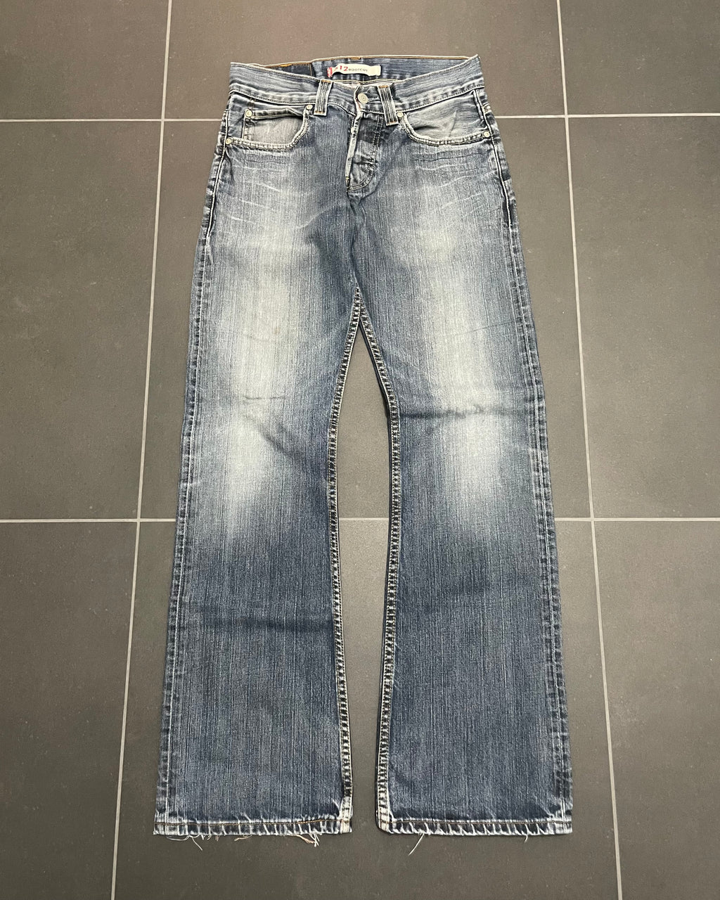 Levi's 512 Bootcut Jeans - Size W28 L34