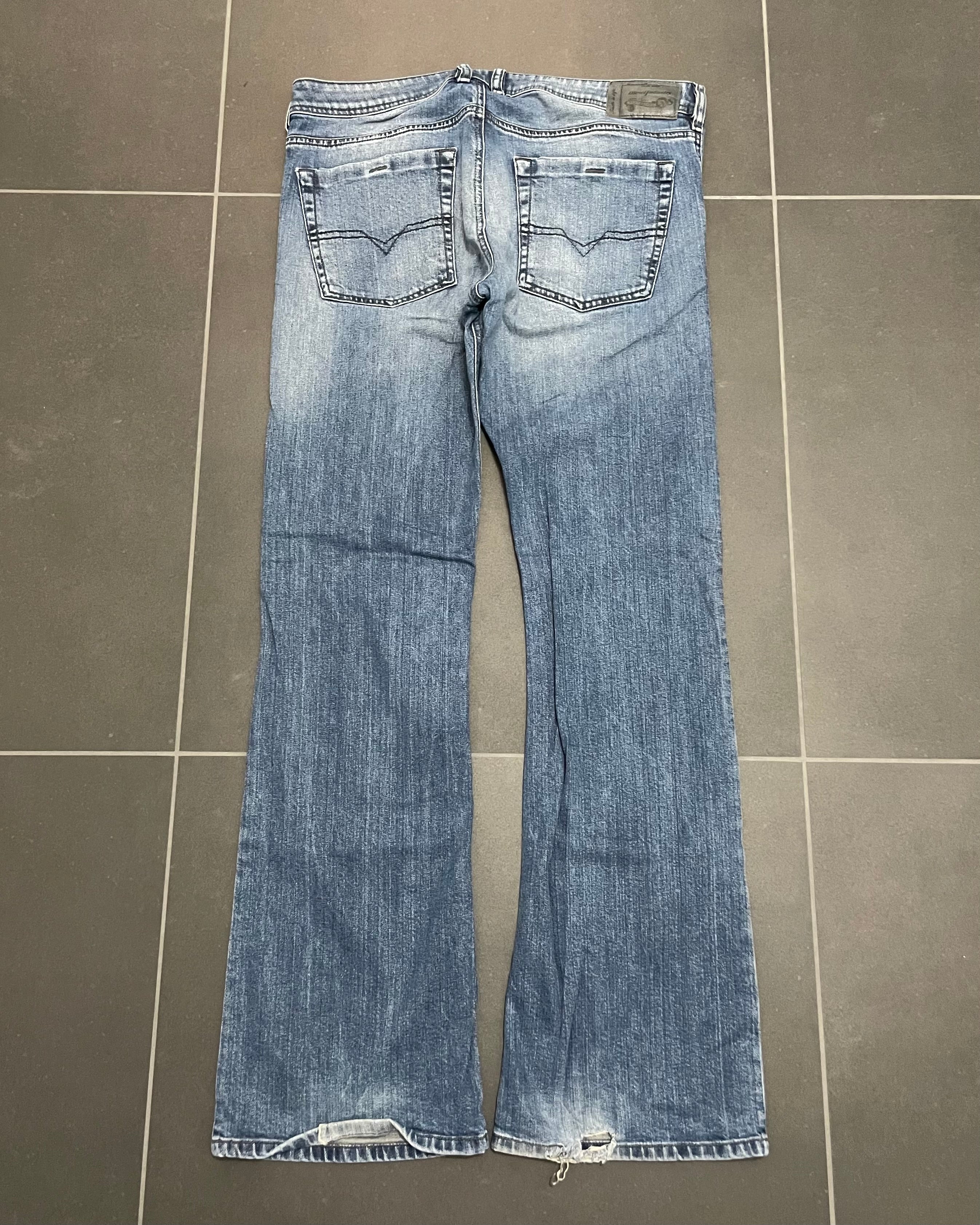 Diesel Zathan Bootcut Jeans - Size W34 L32