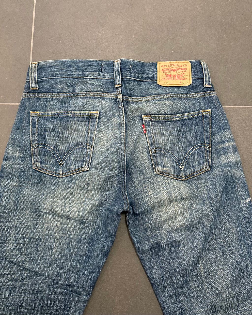 Levi's 506 Straight Jeans – W33 L32