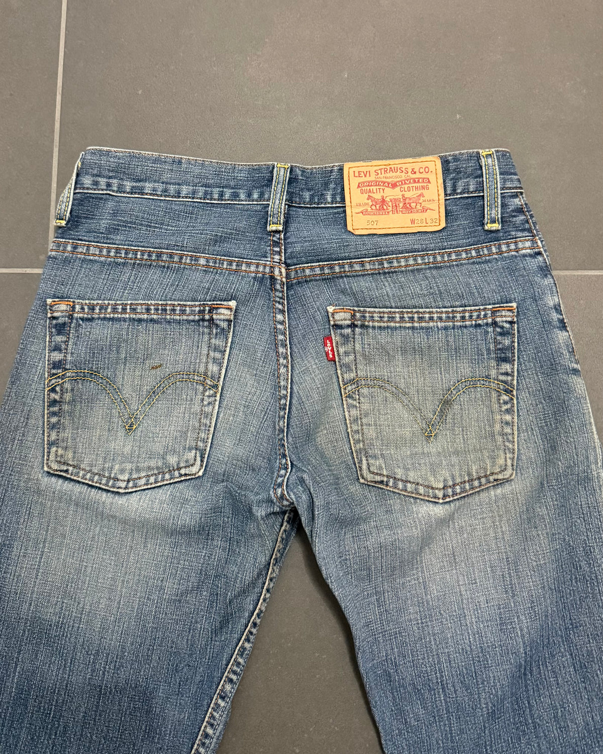 Levi's 507 Bootcut Jeans – W28 L32