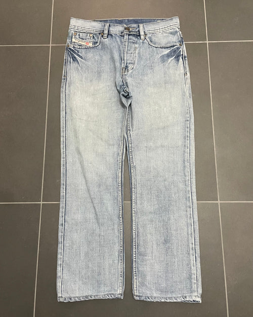 Diesel Straight Jeans – W32 L30
