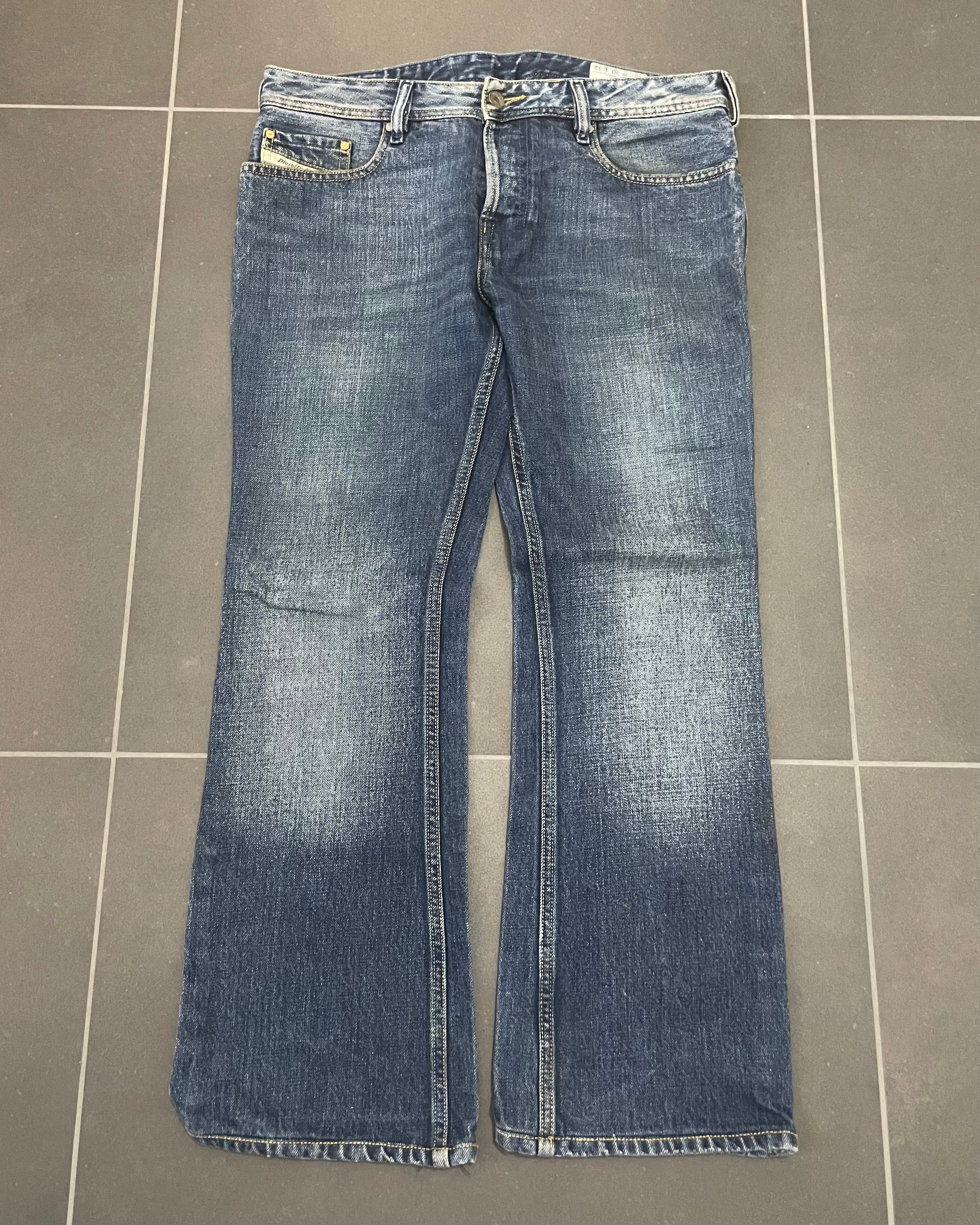 Diesel Zatiny Bootcut Jeans - Size W30 L30