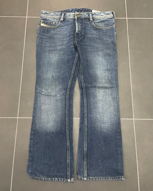 Diesel Zatiny Bootcut Jeans - Size W30 L30