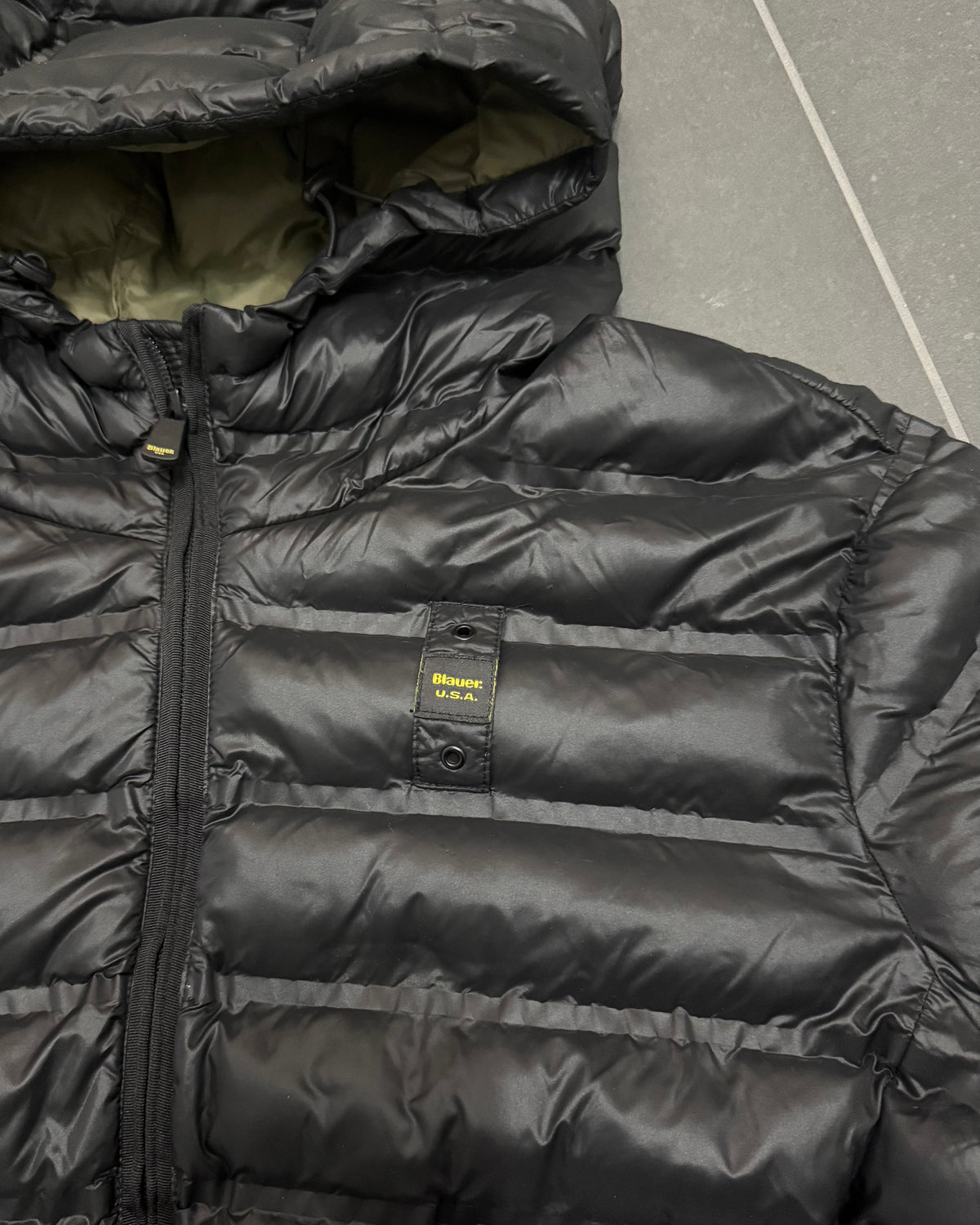 Blauer USA Daunenjacke Schwarz – XL