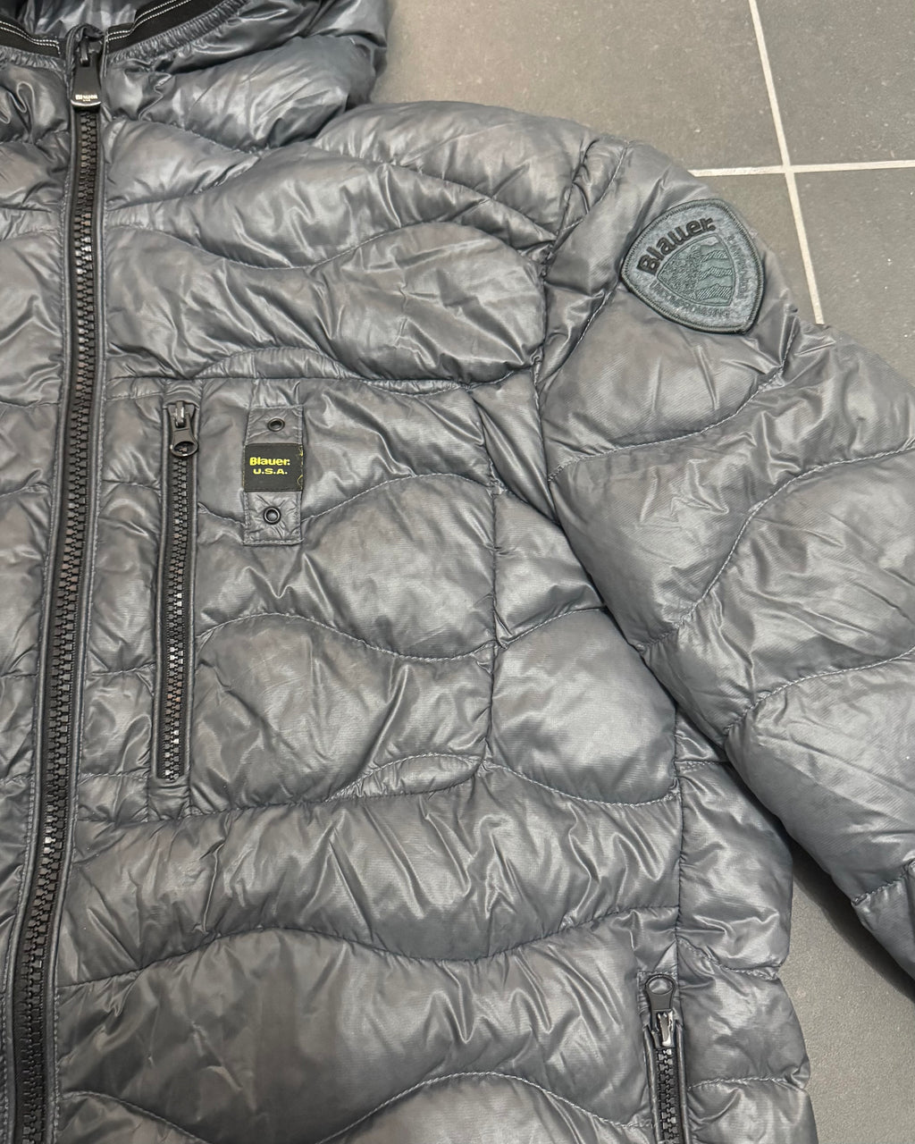 Blauer USA Wave Daunenjacke Grau – XL