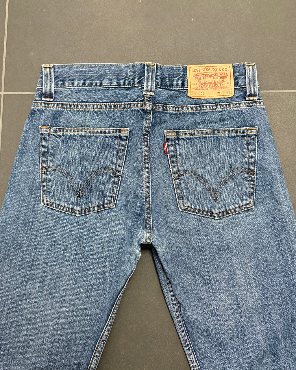Levi's 506 Straight Jeans – W30 L32