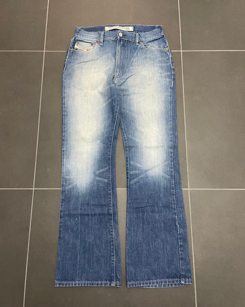 Diesel Bootcut Jeans – W30 L32