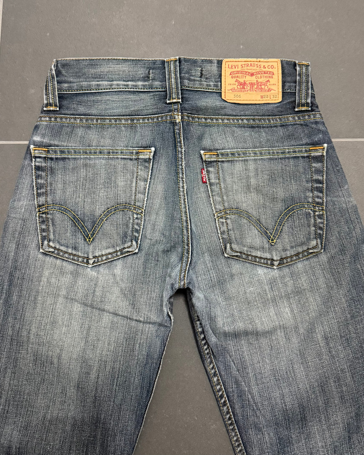 Levi's 506 Straight Jeans – W28 L32