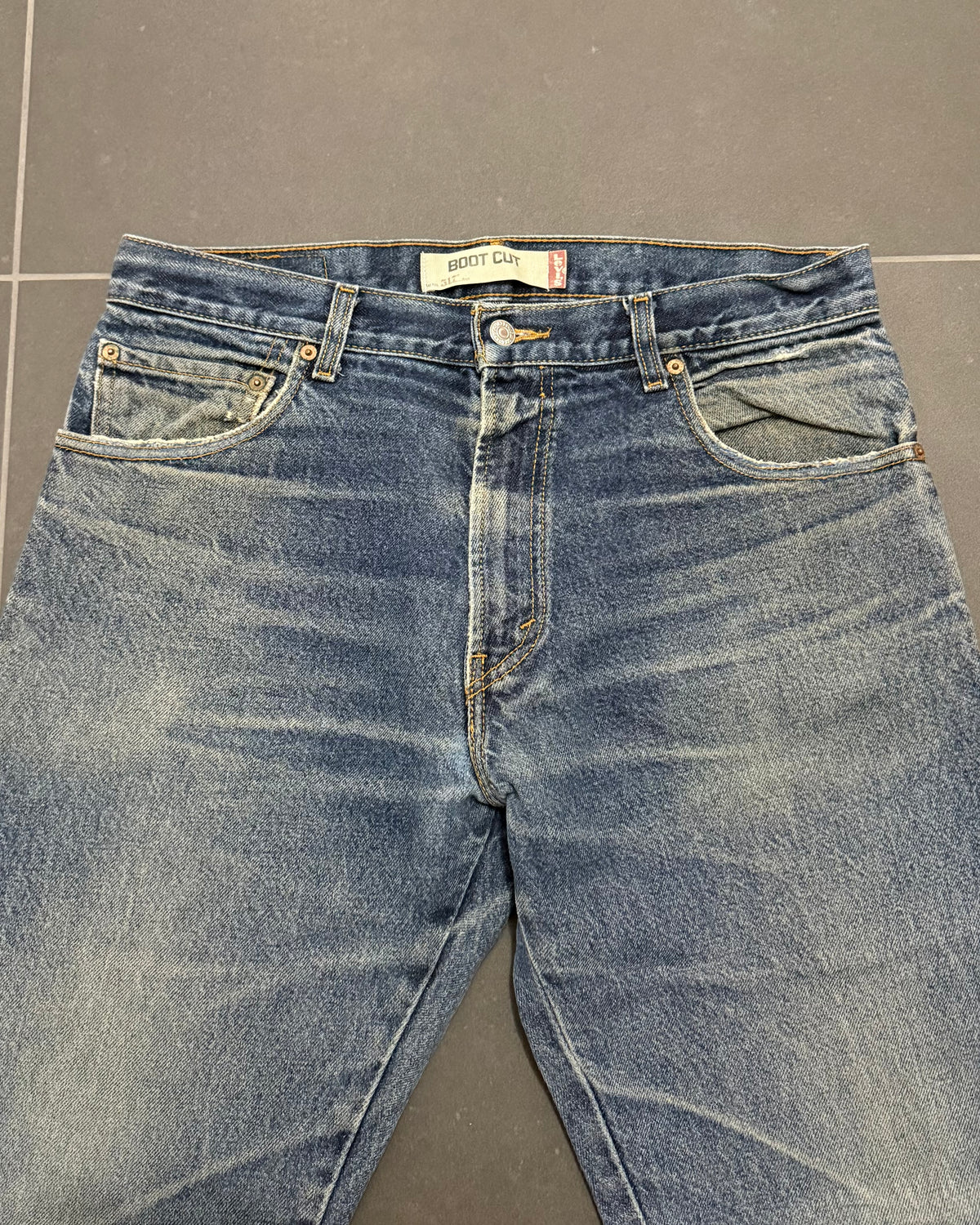 Levi's 517 Bootcut Jeans – W34 L32