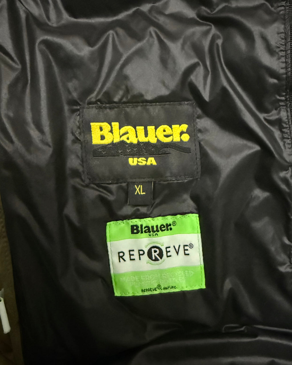 Blauer USA Daunenjacke Schwarz – XL