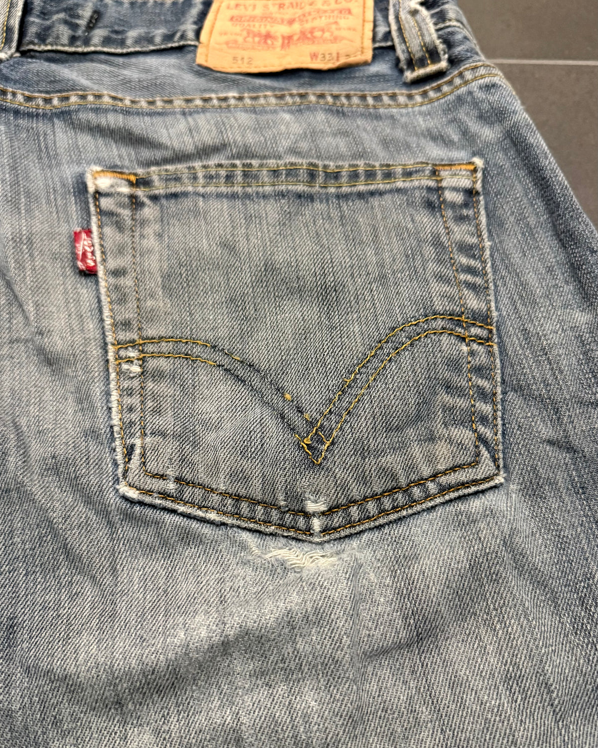 Levi's 512 Bootcut Jeans – W33 L30