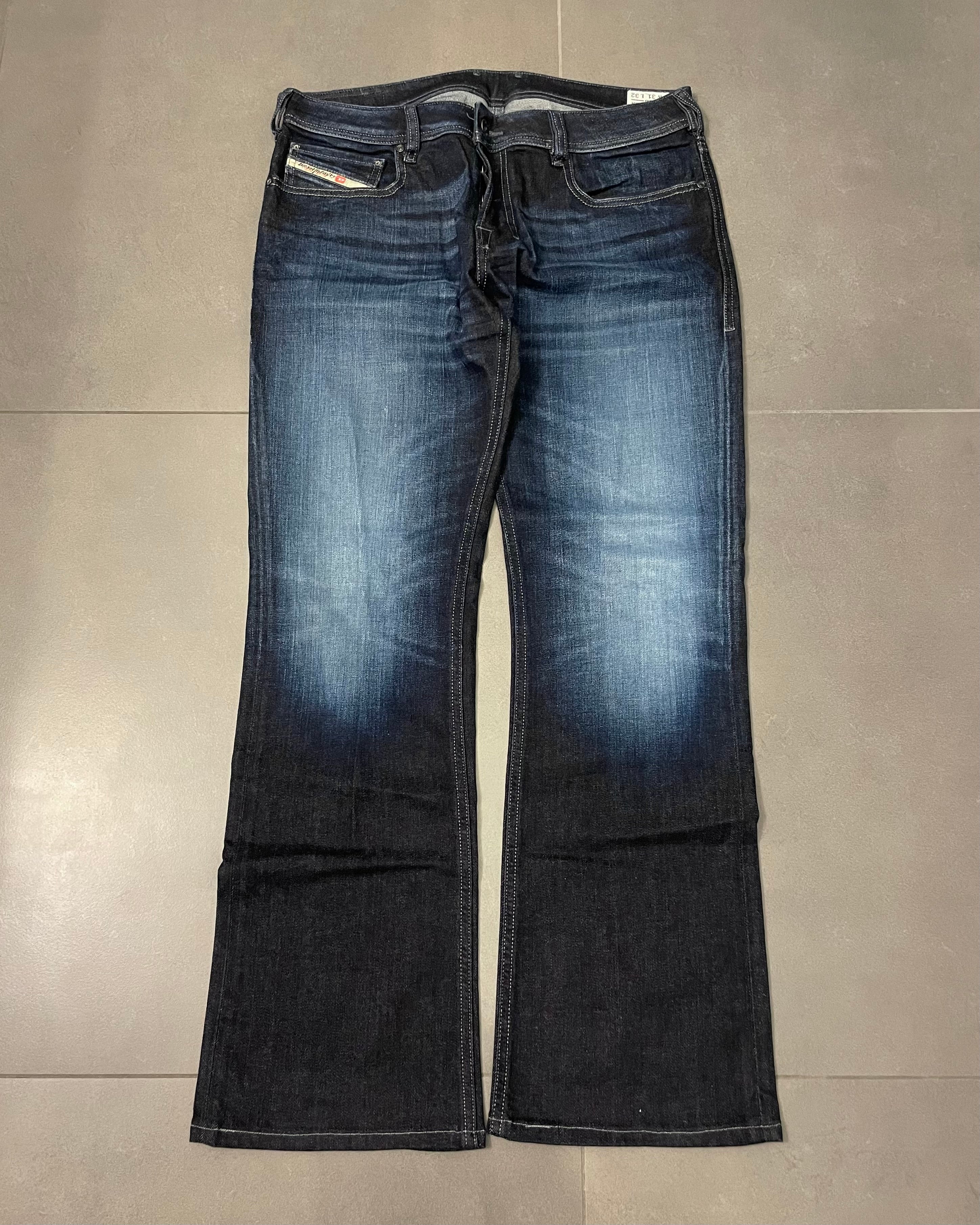 Diesel Zatiny Bootcut Jeans - Size W31 L32