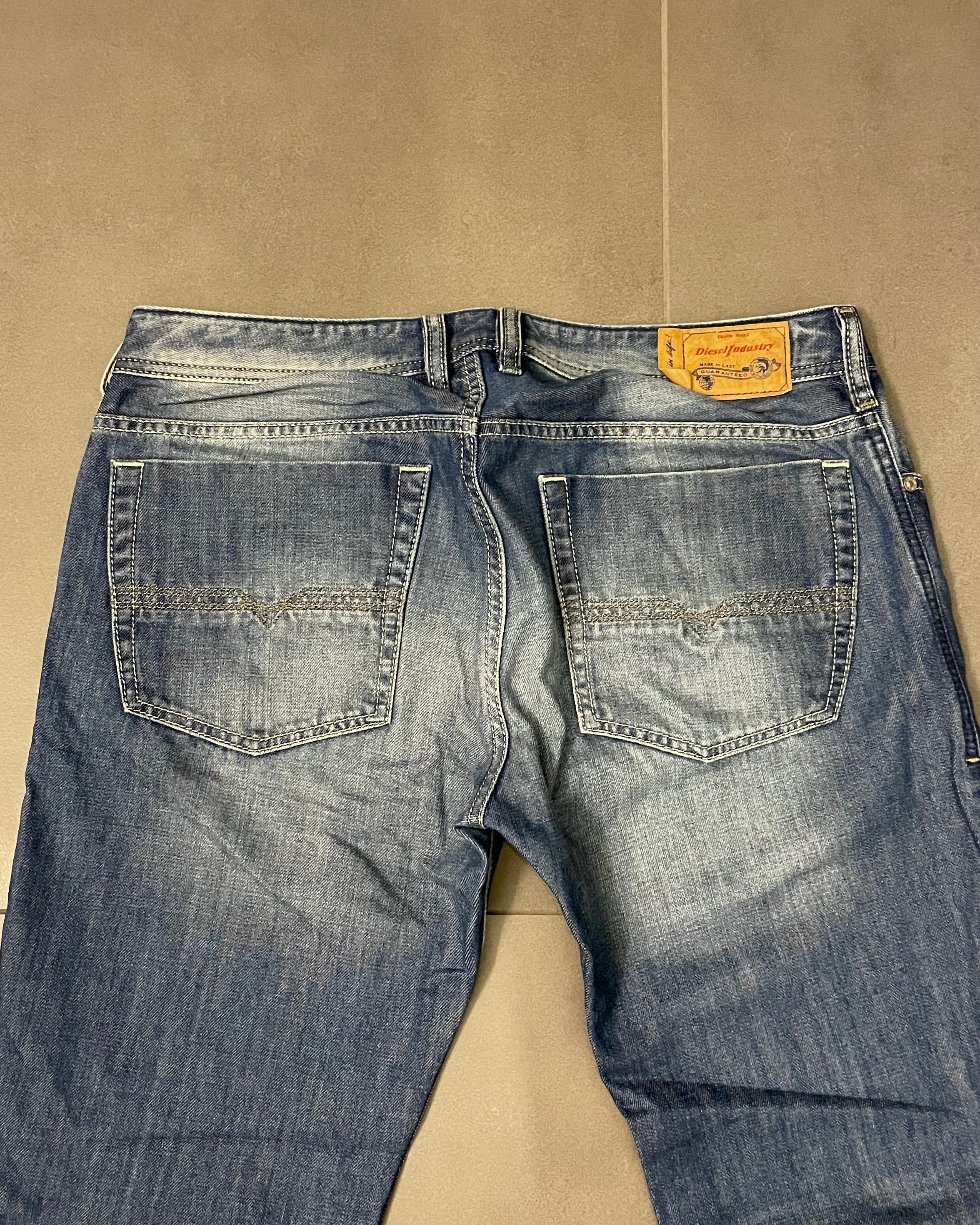 Diesel Zatiny Bootcut Jeans - Size W32 L32