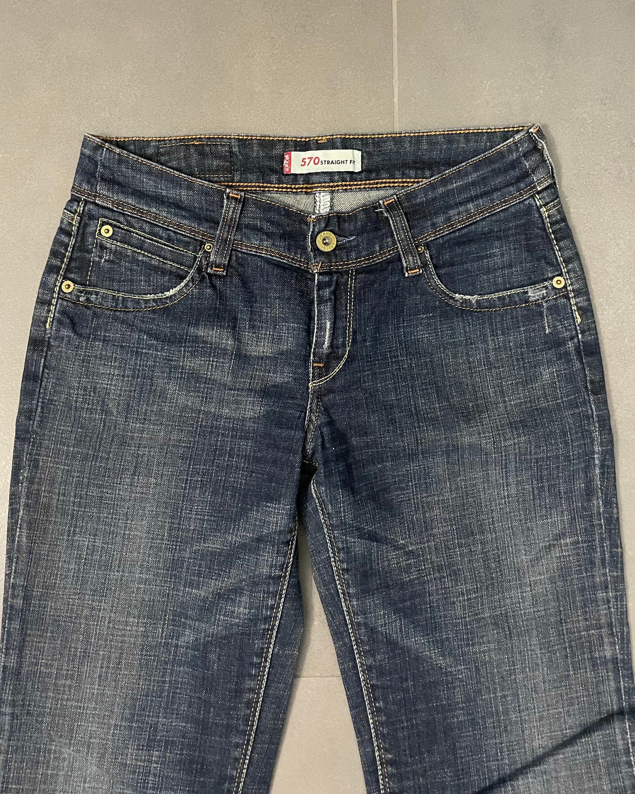 Levi's 570 Straight Girl Jeans - Size W28 L34