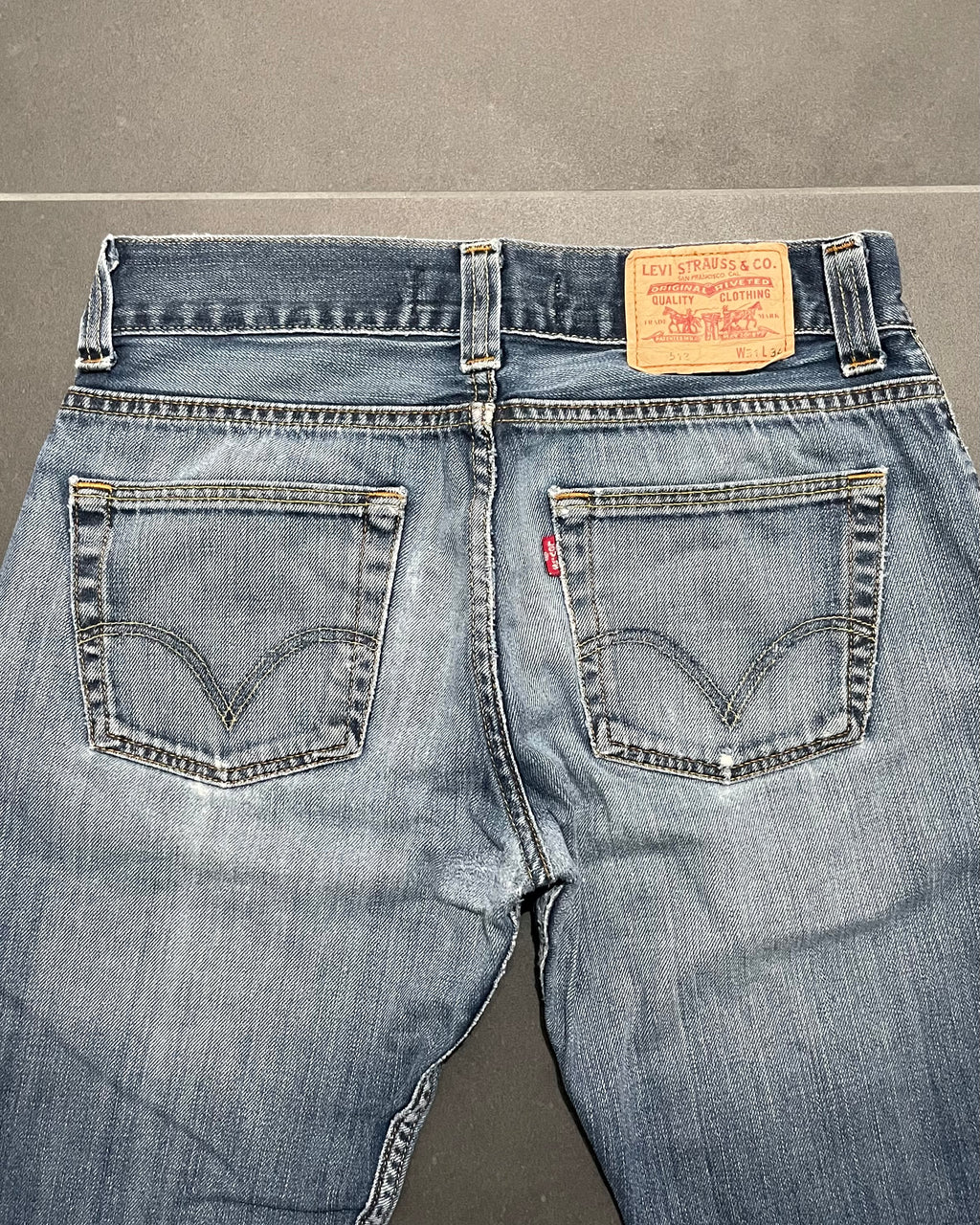 Levi's 512 Bootcut Jeans - Size W31 L34