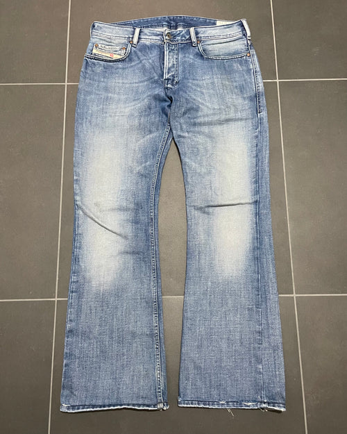 Diesel Zathan Bootcut Jeans - Size W32 L34