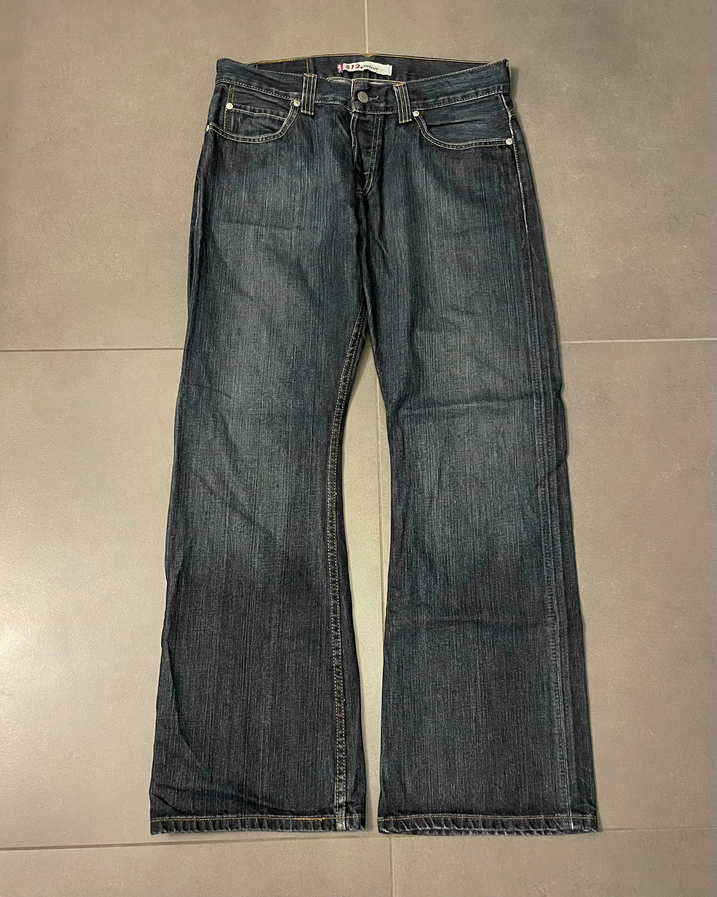 Levi's 512 Bootcut Jeans - Size W33 L32