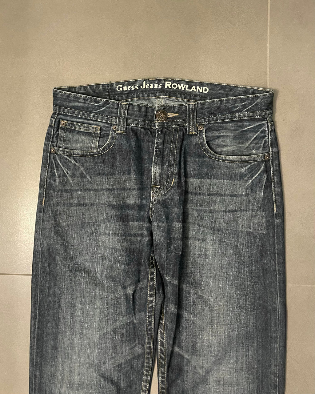 Guess Straight Jeans - Size W33 L34