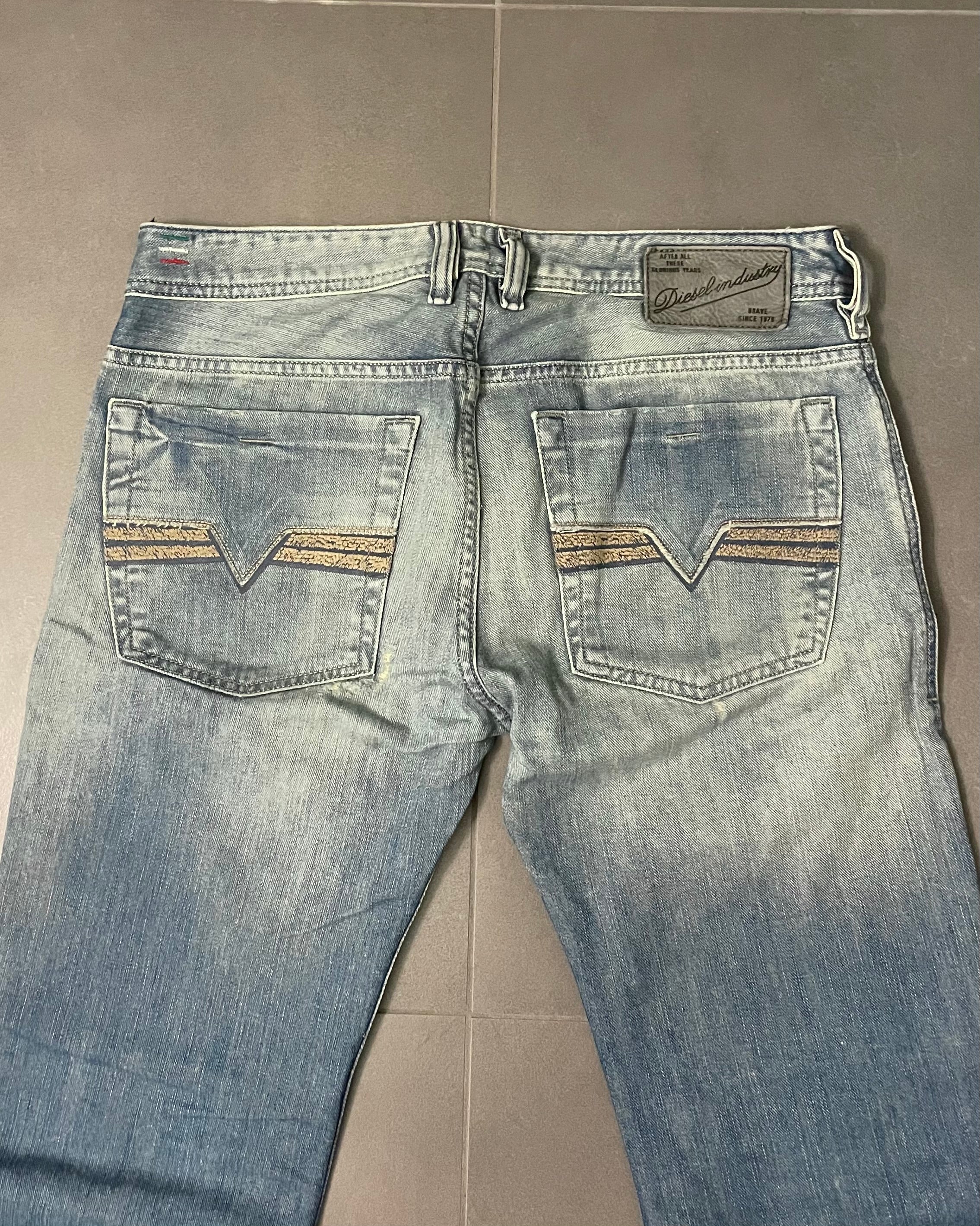 Diesel Bootcut Jeans - Size W31 L34