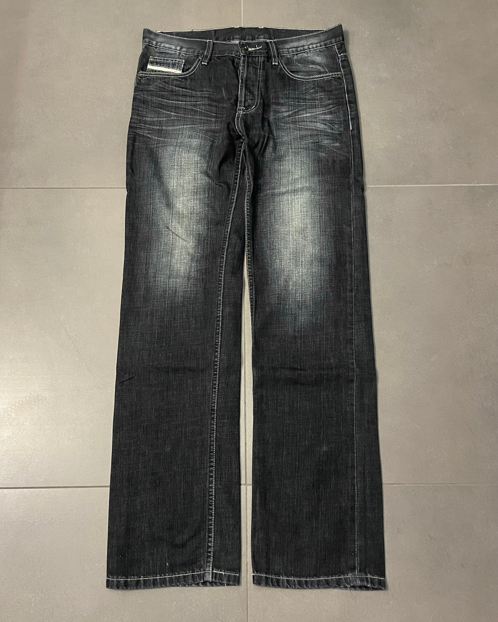 Straight Backprint Jeans - Size W34 L36