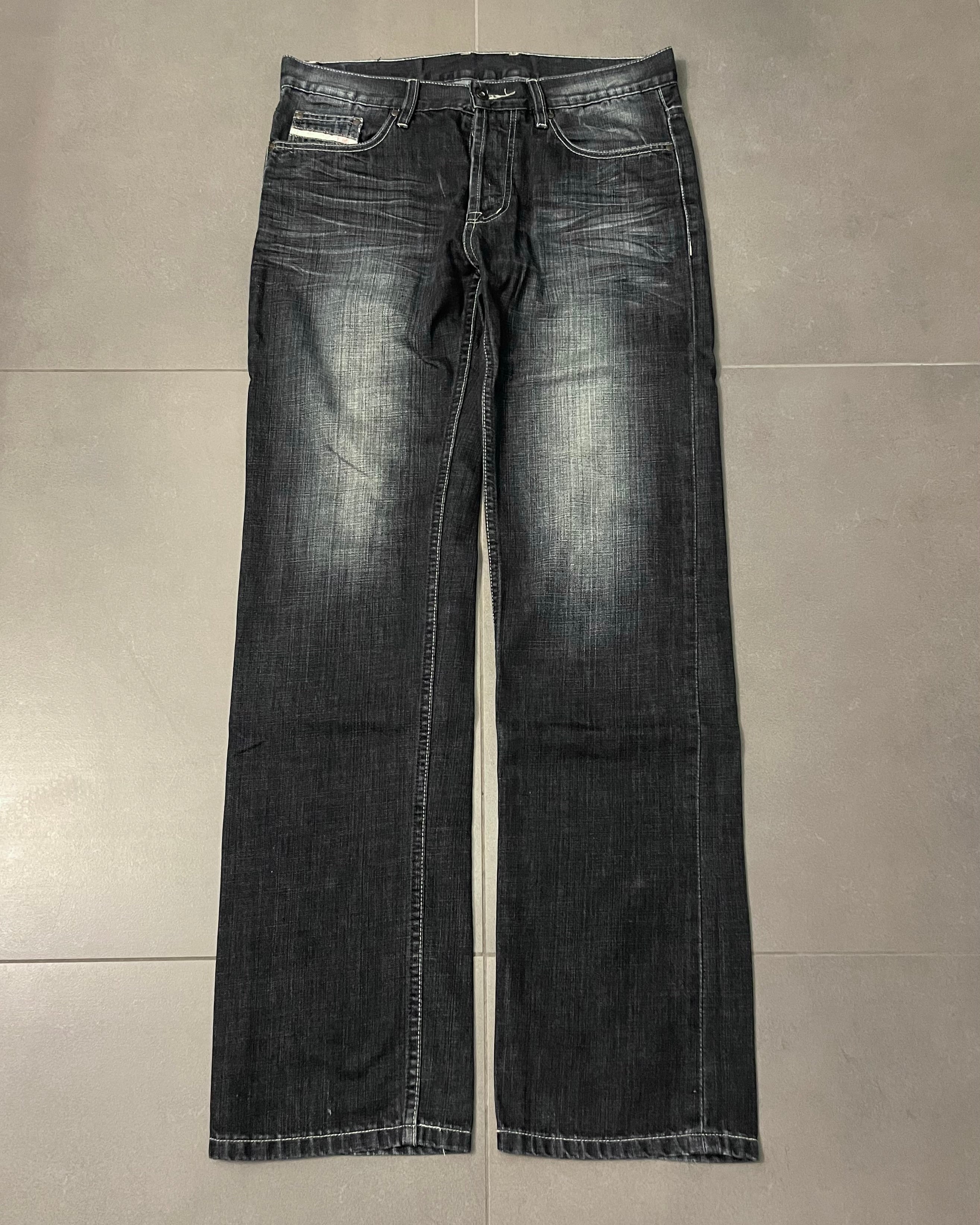 Straight Backprint Jeans - Size W34 L36